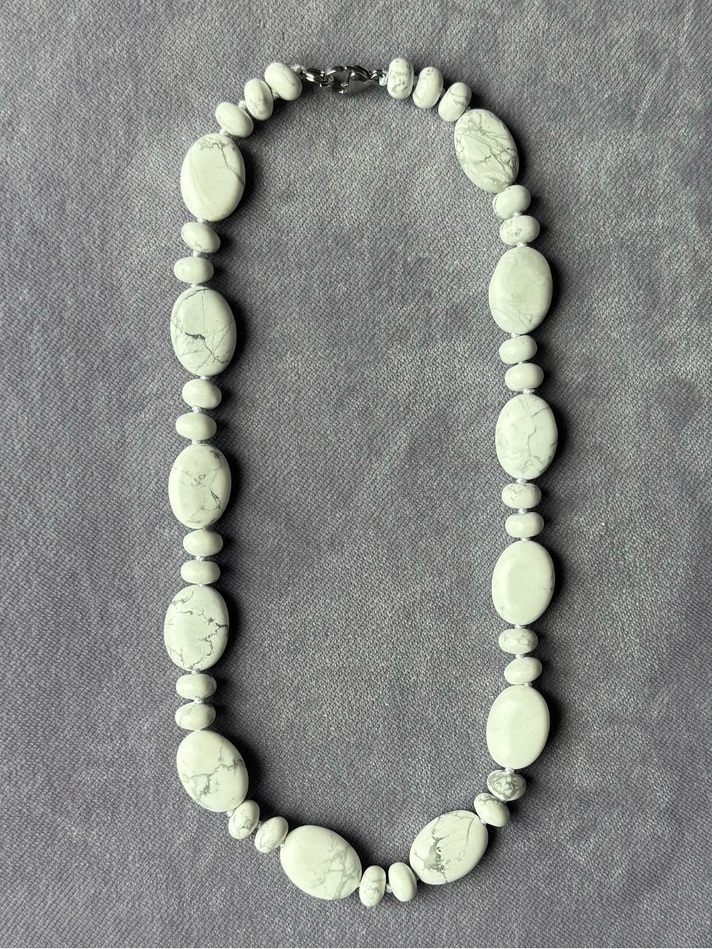 NWOT Tuckernuck Howlite Necklace - Picture 1 of 5